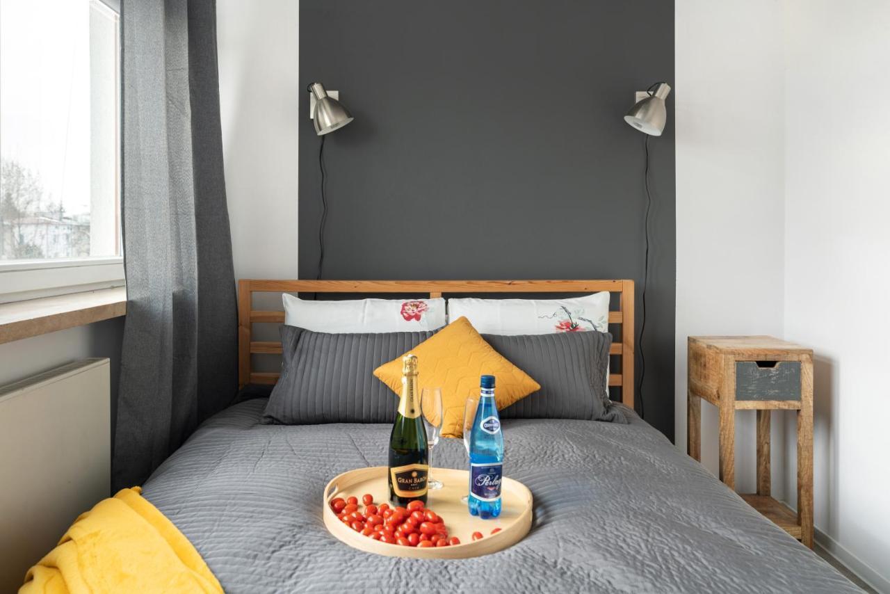 Superapart Wilanowska Apt 20 "Pet-Friendly 1Br Home With Patio 바르샤바 외부 사진