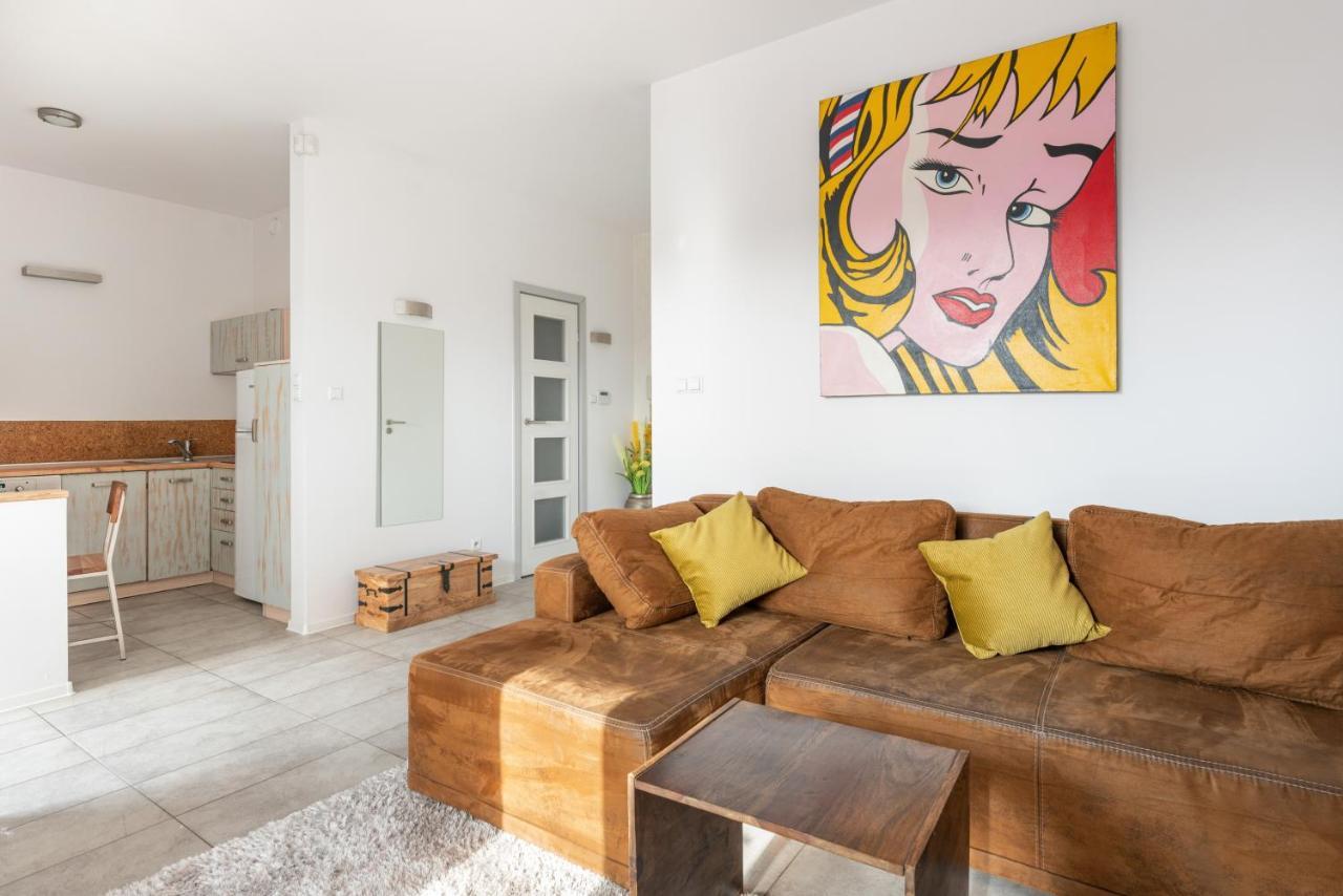 Superapart Wilanowska Apt 20 "Pet-Friendly 1Br Home With Patio 바르샤바 외부 사진