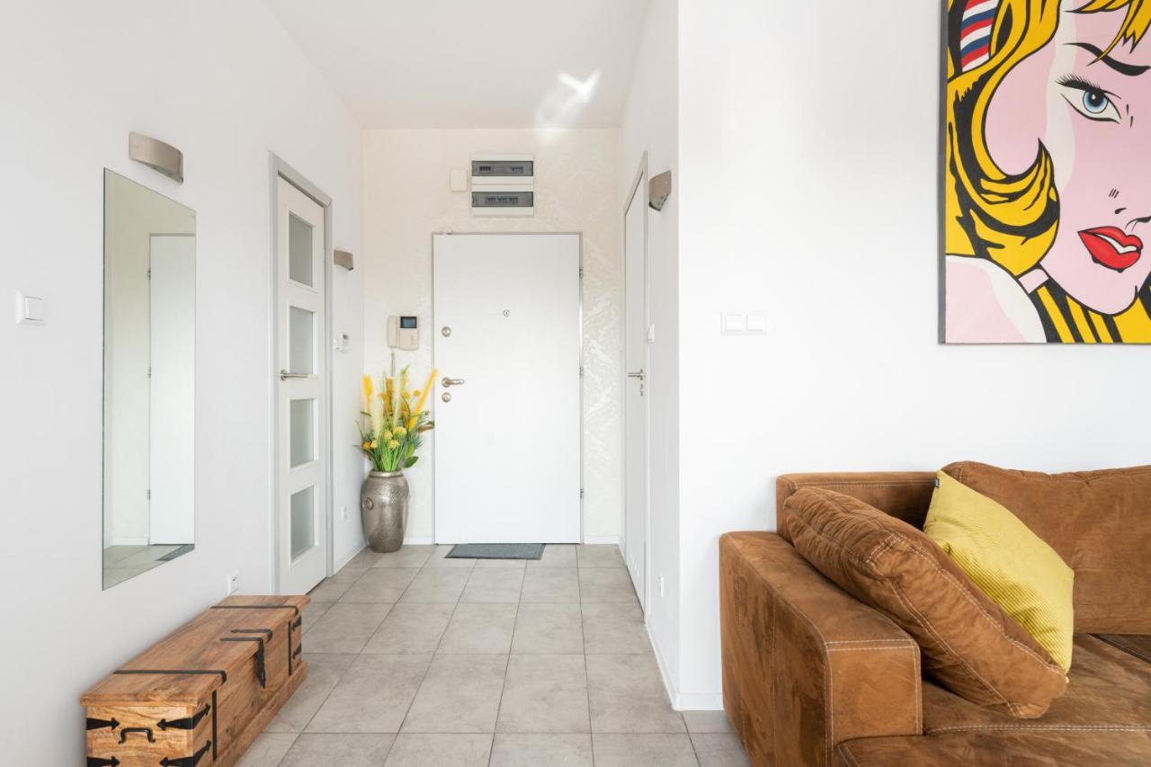 Superapart Wilanowska Apt 20 "Pet-Friendly 1Br Home With Patio 바르샤바 외부 사진